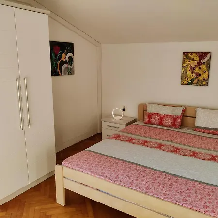 Πανσιόν La Casa Di Elisa Χβαρ