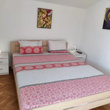 Πανσιόν La Casa Di Elisa Χβαρ