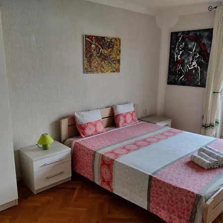 Πανσιόν La Casa Di Elisa Χβαρ